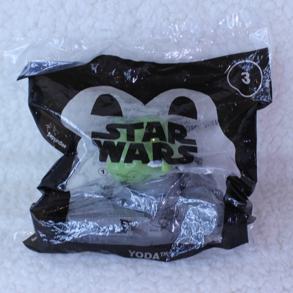 DISNEY STAR‎ WARS #3 YODA JEDI DISC LAUNCHER McDonald's Happy Meal Toy - NIP